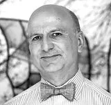 Photo of Cris Conde, FinTech Pioneer
